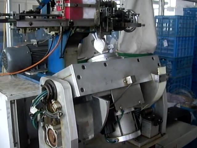 5 Axis tufting machine
